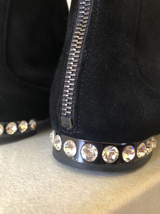 Miu Miu Botine piele intoarsa