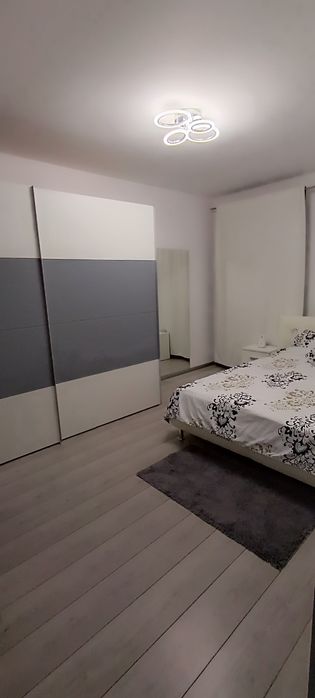 Apartament de închiriat open-space zona Ford+Loc  de parcare
