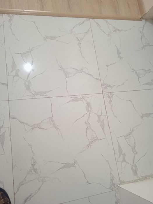 Продам  три упаковки кафеля