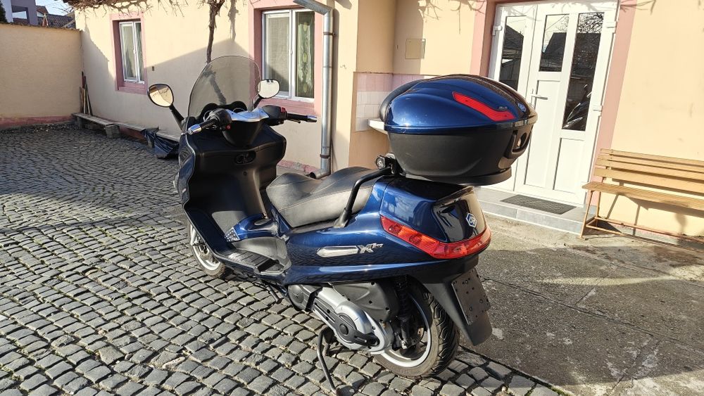 Piaggio X-Evo 400