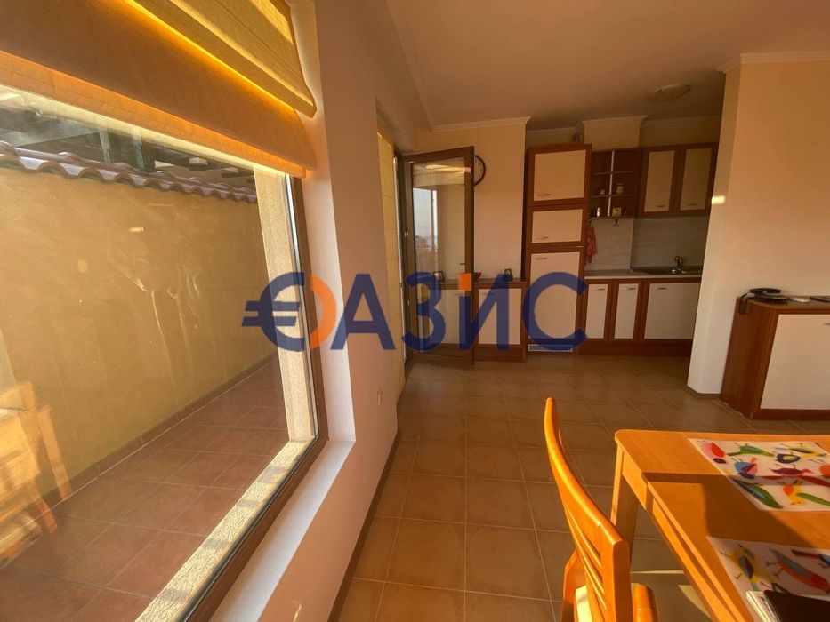 Продава се Двустаен апартамент в Свети Влас - 115 кв.м за 537 €/кв.м - Снимка #7