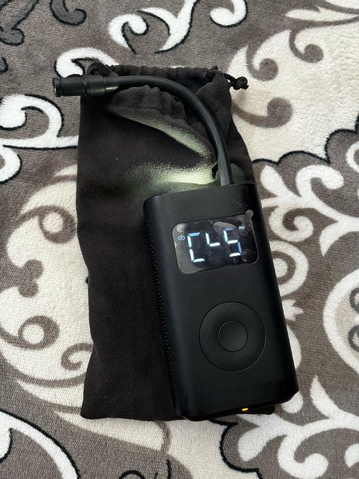Продам портативный компрессор Xiaomi