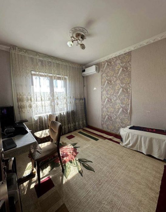 Код 885   Продается 4/4/5 ком квартира куйлюк массив 5 не торец