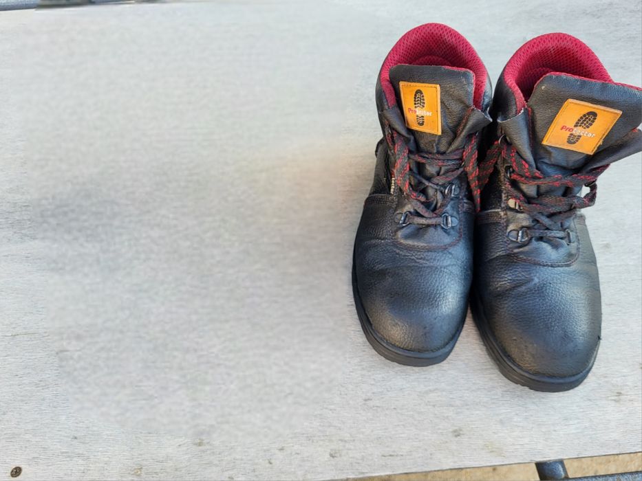 Продам спецобувь летний