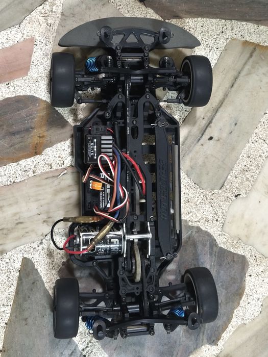 HB Racing Cyclone S RTR rc количка 1:10 радиоуправляена