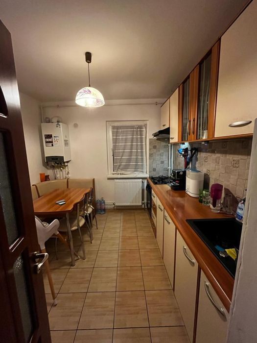 Vand Apartament 4 Camere