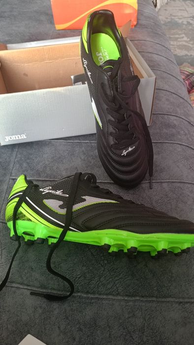 Продам профессиональные кросовки Joma