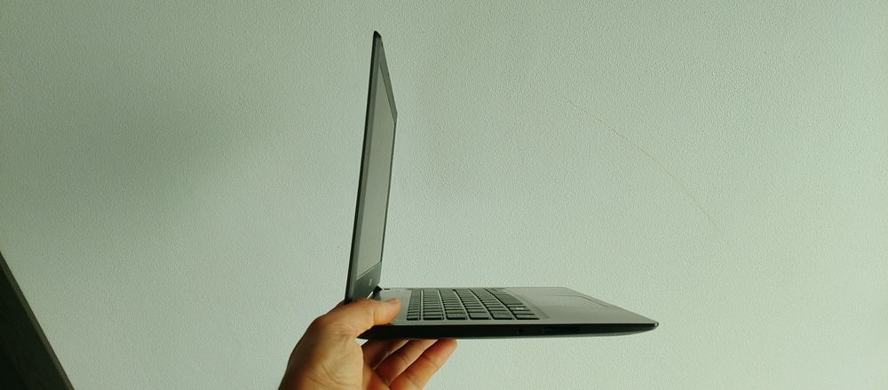 Acer Aspire V3-371, cu ecran de 14 inch