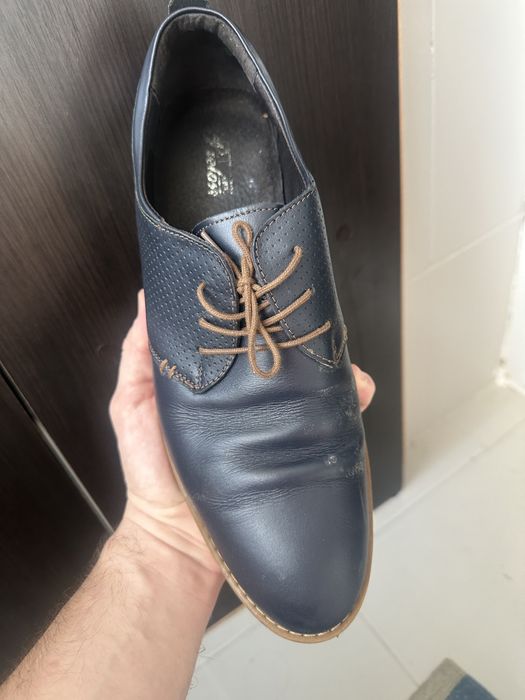 Pantofi de piele Marimea 43 (pieton)