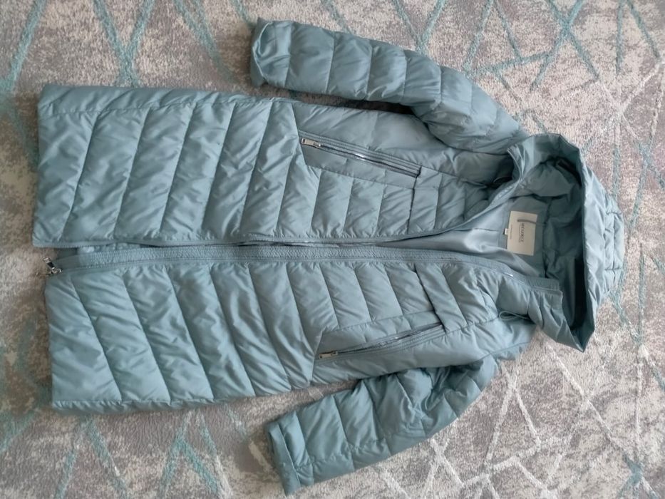 Продам верхнюю одежду