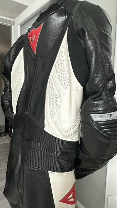 Costum moto Dainese din piele – Bărbat – Mărimea 27