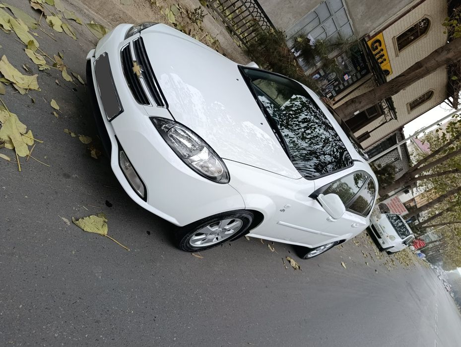 Laseti jentira qilingan 1.6 mator oldi orqa butun