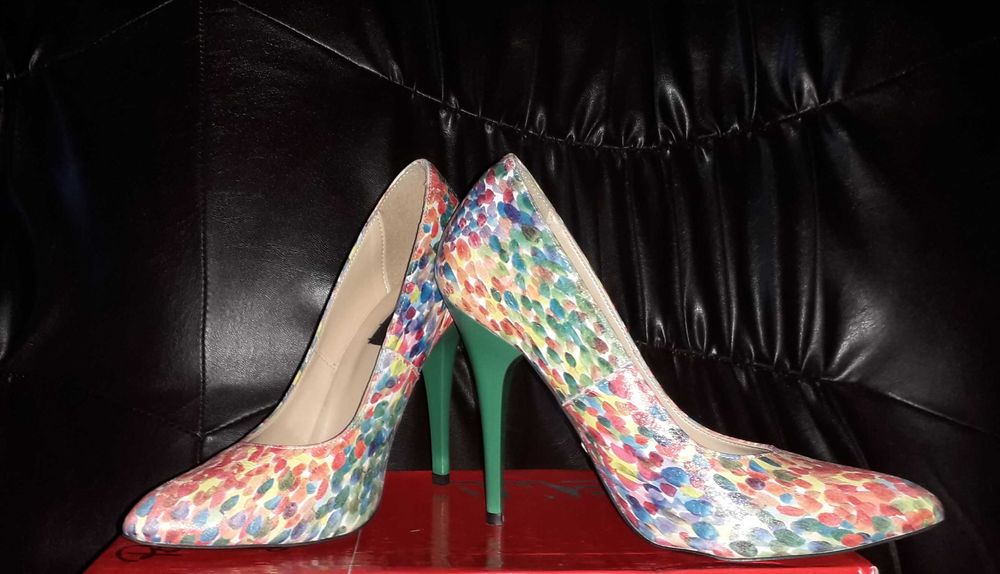 Pantofi pictati piele