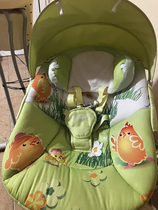 Люлка шезлонг за бебе и проходилка.