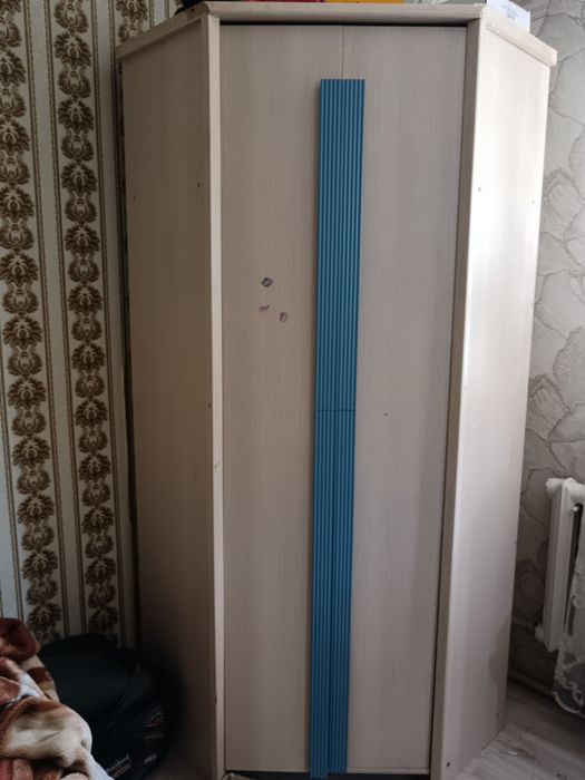 Продам шкаф угловой