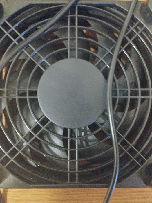 Ventilator silentios 12 cm cablu cu usb A 5v