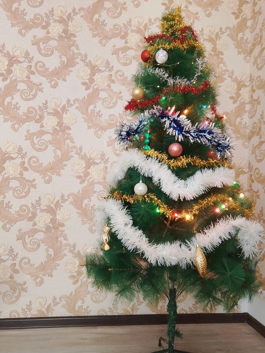 Ёлка сатыладыыыы