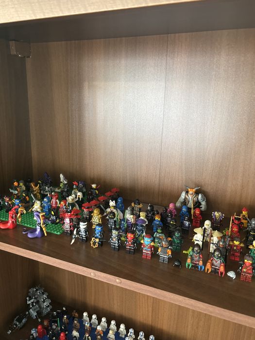Vând colecție lego Ninjago