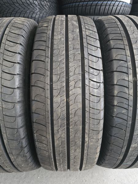 215/65/16c 8pr Goodyear 4piese