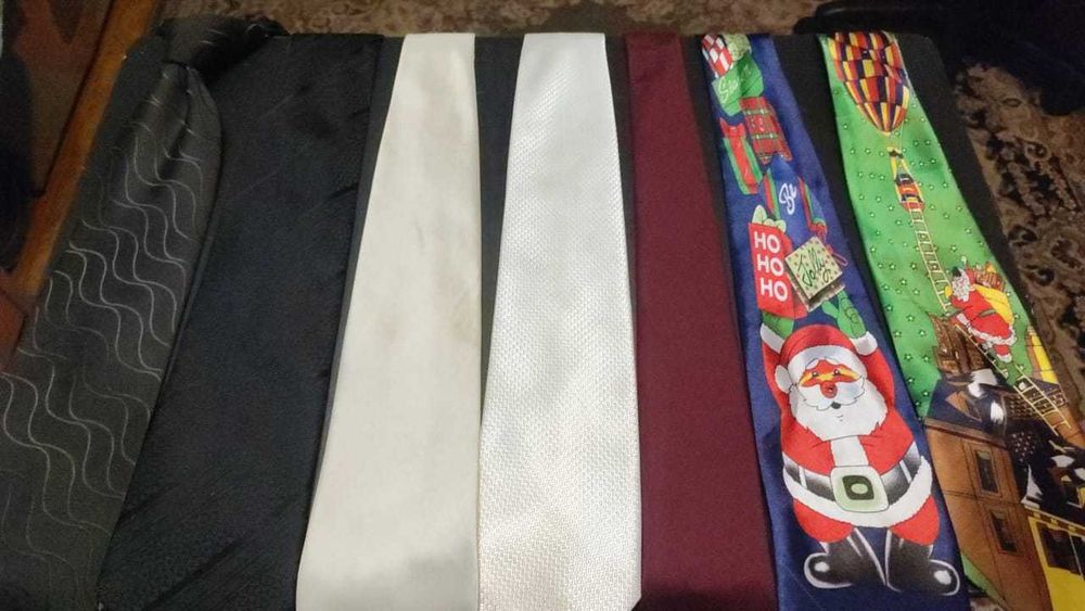 Различные галстуки на выбор