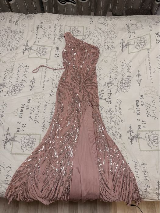 Бална рокля - розово злато