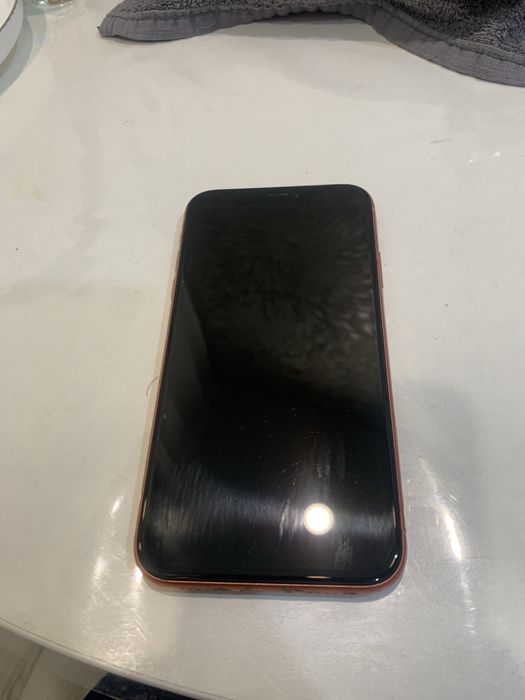 Продам  Iphone XR 128гб в отличном состоянии