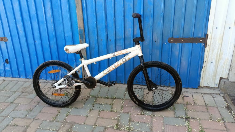 Продам BMX трюковой.