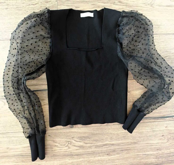 Bluza Mango, mărimea M – cu mâneci volane și efect luxury