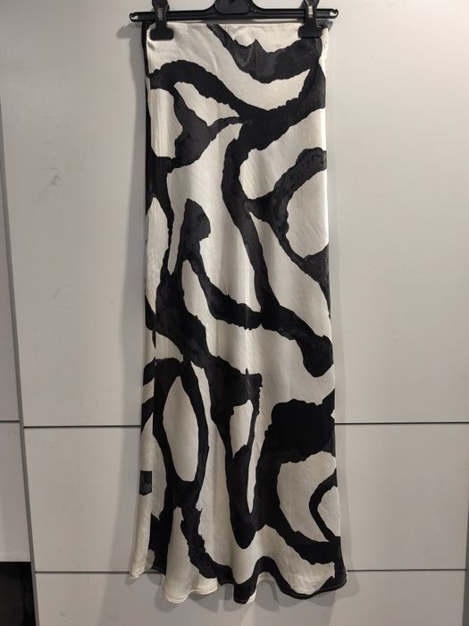 H&M сатенирана пола р-р ХС