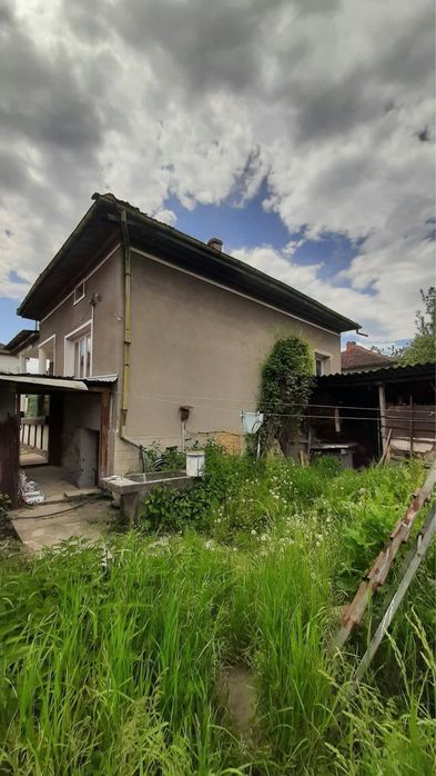 Продава се Къща в с. Орешак, Област Ловеч - 130 кв.м за 500 €/кв.м - Снимка #2