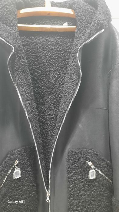 В продаже женская дублёнка