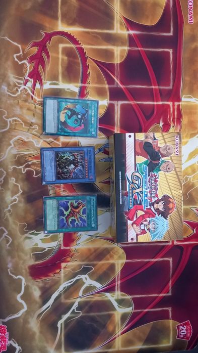 Продавам Yu-Gi-Oh карти