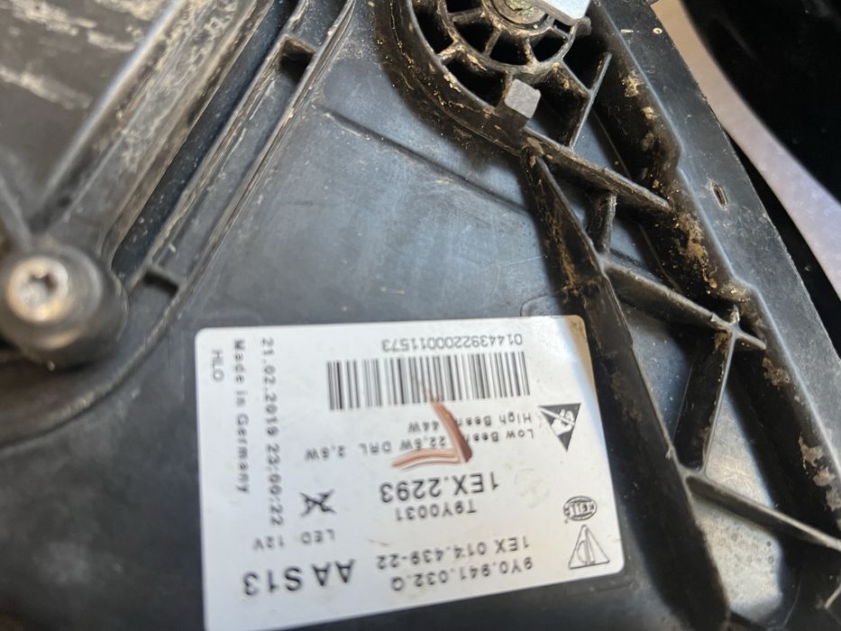 Комплект оригинални оборудвани фарове за Cayenne 9Y