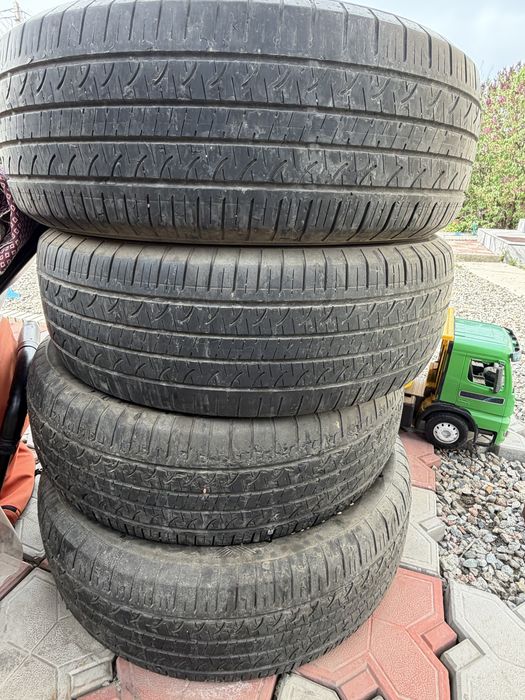 Продам комплект шин Yokohama