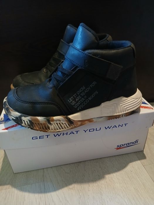 Детски обувки два чифта