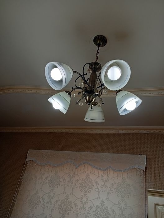 Продаю люстру очень дёшево