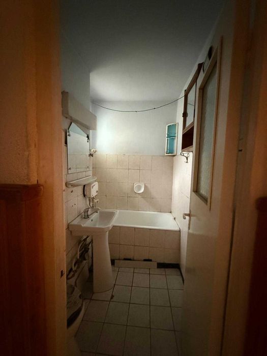 Vând apartament 2 camere, 35 mp – etaj 4 – Brad
