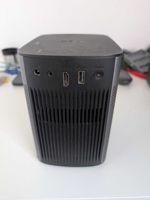 Videoproiector portabil Xgimi Halo+