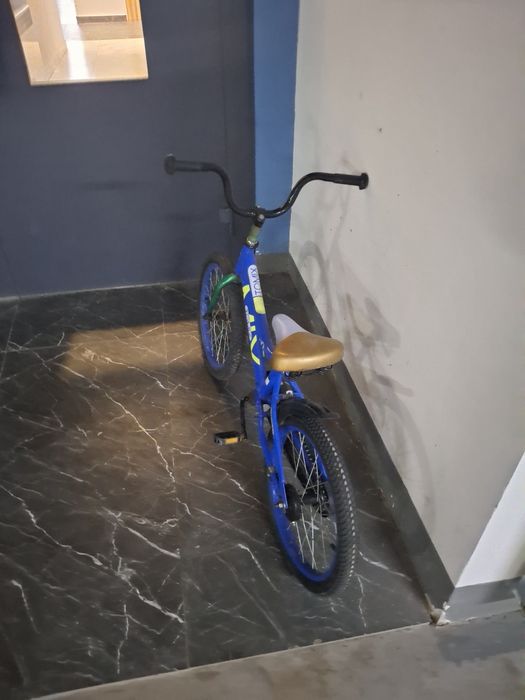 Продам детский велосипед бу
