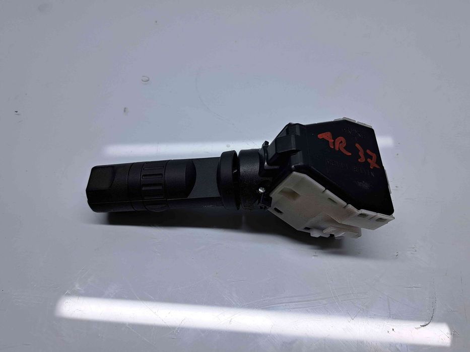 Maneta semnalizare Nissan Navara (D40) [Fabr 2005-2014] OEM