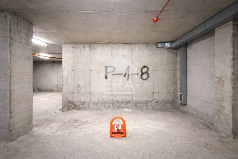 Подземно паркомясто на ул. Чавдар Мутафов в кв. Витоша