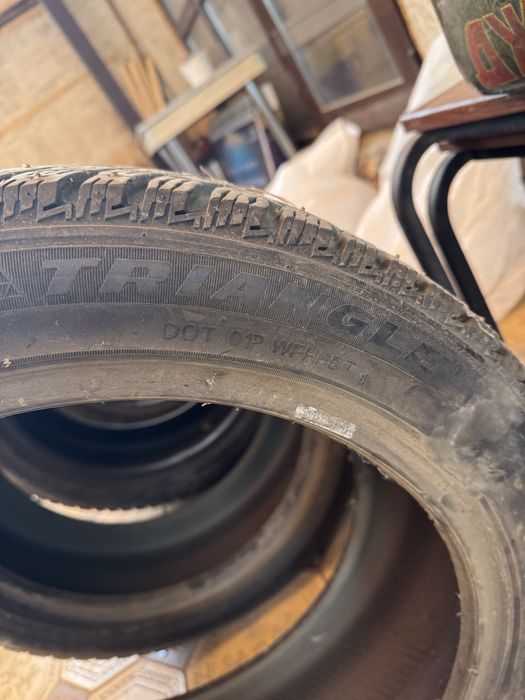 Шины зимние 235/45/18