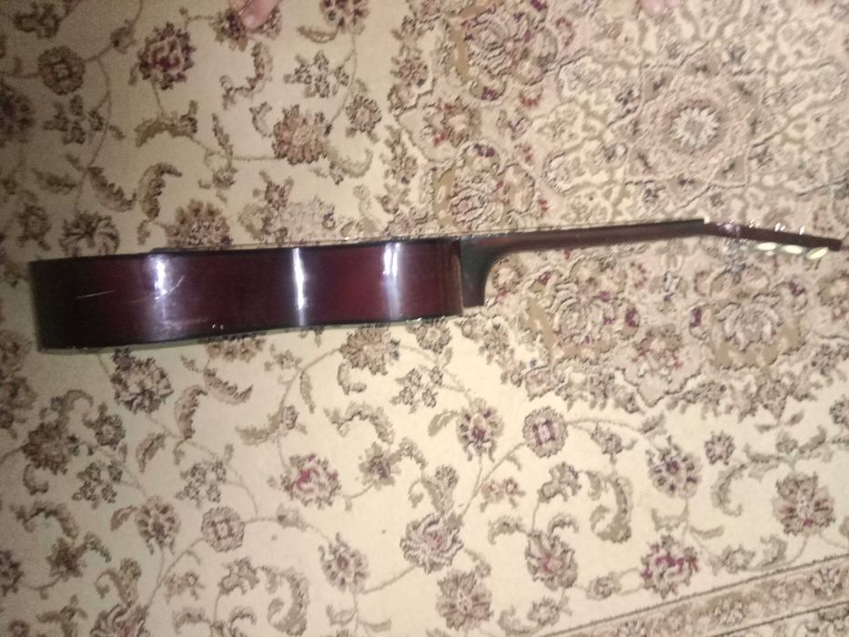 Акустическая гитара