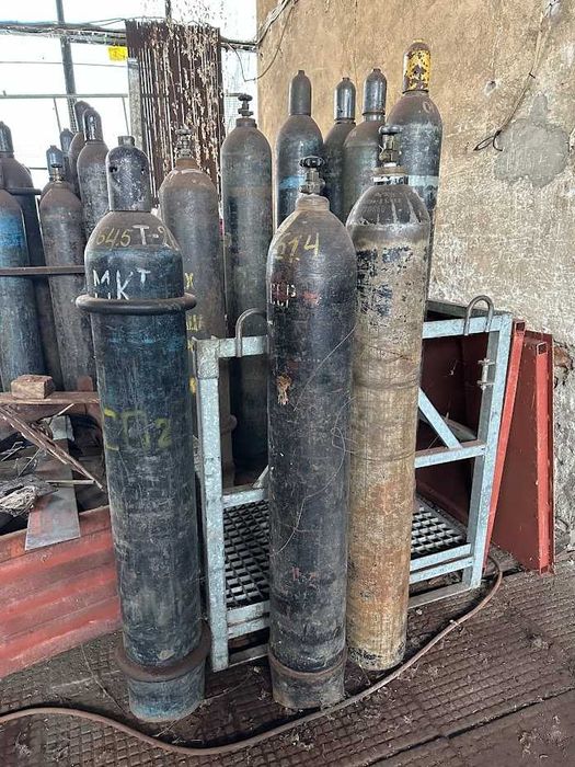 Продава се Промишлена сграда в с. Брезе, Област София-област - 12000 кв.м за 49 €/кв.м - Снимка #15