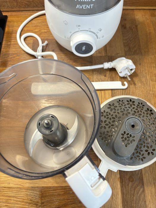 Philips Avent Уред за готвене на пара и блендер