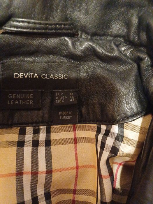 Geaca piele,culoarea neagra
