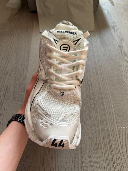 Balenciaga runner