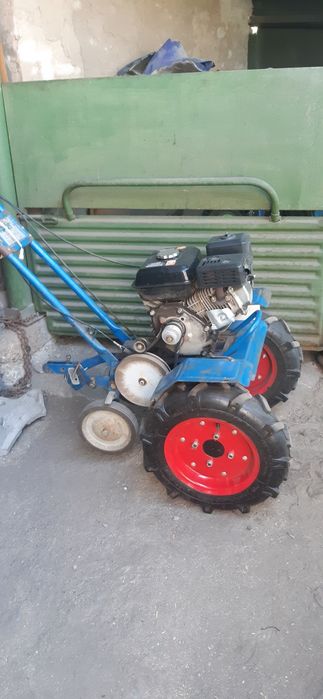 Продам мотоблок Крот