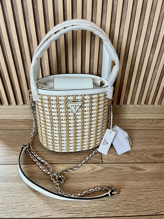 Дамска чанта Guess