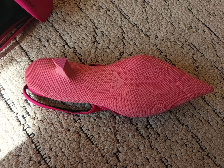 Prada сандали сатен